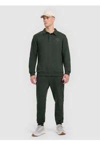 4f - 4F Bluza dresowa regular z kołnierzykiem męska - zielona M. Okazja: na co dzień. Typ kołnierza: kołnierzyk klasyczny. Kolor: zielony. Materiał: dresówka. Styl: elegancki, casual, klasyczny, sportowy #2
