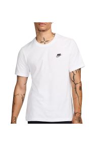 Koszulka męska Nike Sportswear Club FD1184-101 - biała. Kolor: biały. Materiał: bawełna. Długość rękawa: krótki rękaw. Długość: krótkie. Wzór: nadruk