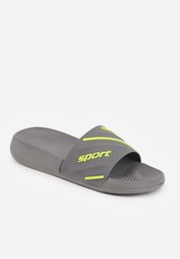 Born2be - Szare Klapki Basenowe na Grubej Podeszwie z Tłoczonymi Paskami i Napisem Menimisia. Okazja: na co dzień. Kolor: szary. Wzór: napisy. Sezon: lato. Styl: wakacyjny, casual, klasyczny, sportowy #6