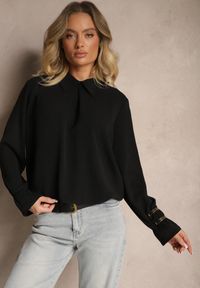 Renee - Czarna Koszula z Marszczeniem i Falbankami Aratara. Okazja: na co dzień. Typ kołnierza: kołnierz z falbankami. Kolor: czarny. Materiał: jeans. Styl: casual
