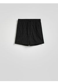 Reserved - Szorty slim fit - czarny. Kolor: czarny. Materiał: tkanina, wiskoza