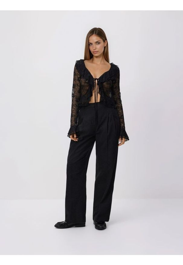 Reserved - Koronkowa bluzka - czarny. Kolor: czarny. Materiał: koronka. Wzór: koronka