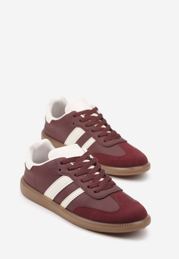 Born2be - Bordowe Płaskie Sneakersy Ozdobione Paskami Glaria. Nosek buta: okrągły. Zapięcie: pasek. Kolor: czerwony. Wzór: aplikacja. Obcas: na obcasie. Wysokość obcasa: niski