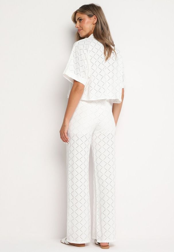 Born2be - Biały Komplet Ażurowy Krótka Koszula Zapinana na Guziki Spodnie z Gumką w Talii Rivasheas. Kolor: biały. Wzór: ażurowy