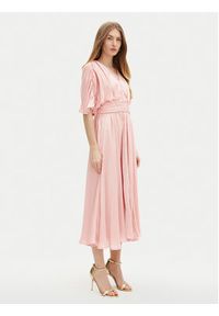 Guess Sukienka wieczorowa W5PK1O WHHF0 Różowy Regular Fit. Kolor: różowy. Materiał: syntetyk. Styl: wizytowy #3
