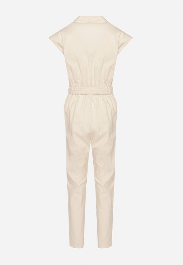 Born2be - Beżowy Kombinezon z Wiskozą o Koszulowym Kroju z Wiązanym Paskiem i Napami Sepalisa. Okazja: na co dzień, do pracy, na spotkanie biznesowe. Kolor: beżowy. Materiał: wiskoza. Długość rękawa: krótki rękaw. Długość: krótkie. Styl: biznesowy, casual