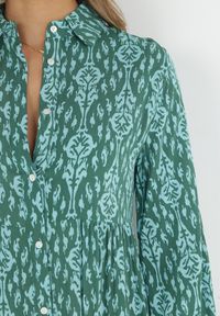 Born2be - Zielono-Niebieska Sukienka Koszulowa w Ornamentalny Wzór Midis. Okazja: na co dzień, na spacer. Kolor: zielony. Materiał: wiskoza. Długość rękawa: długi rękaw. Typ sukienki: koszulowe. Styl: casual, elegancki #5