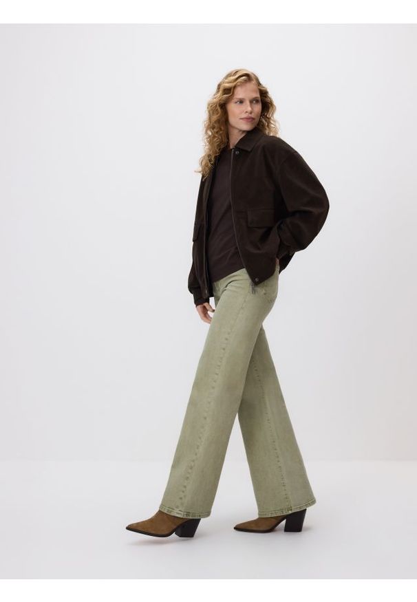 Reserved - Jeansy flare z wysokim stanem - zielony. Stan: podwyższony. Kolor: zielony