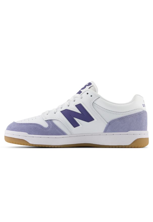 Buty unisex New Balance BB480LXB – białe. Okazja: na co dzień. Kolor: biały. Materiał: syntetyk, materiał, dresówka. Szerokość cholewki: normalna. Sport: turystyka piesza