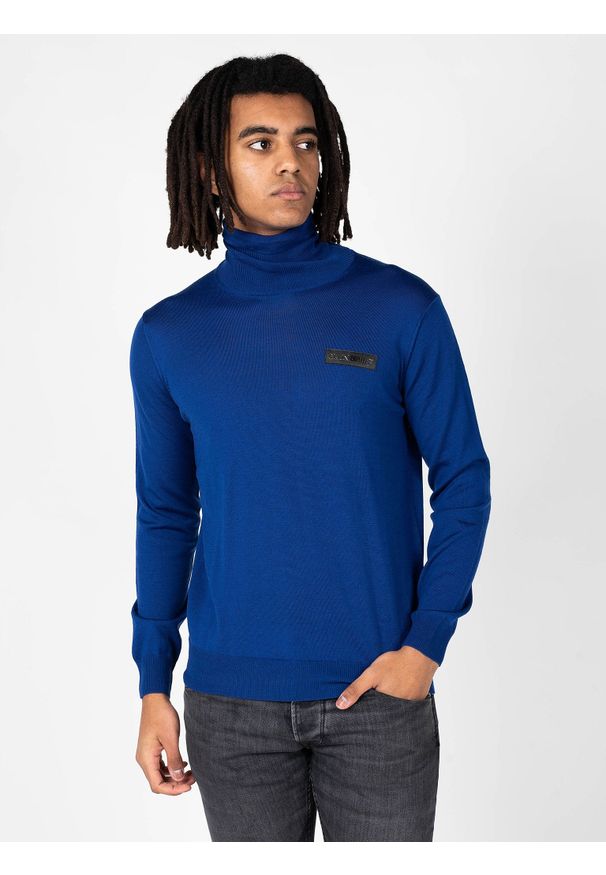 Plein Sport Sweter | MDPS90581 | Mężczyzna | Niebieski. Okazja: na co dzień. Typ kołnierza: golf. Kolor: niebieski. Materiał: wełna. Styl: sportowy