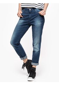 Wrangler - WRANGLER BOYFRIEND DAMSKIE SPODNIE JEANSOWE VINTAGE BLUE W27M9185R. Styl: vintage