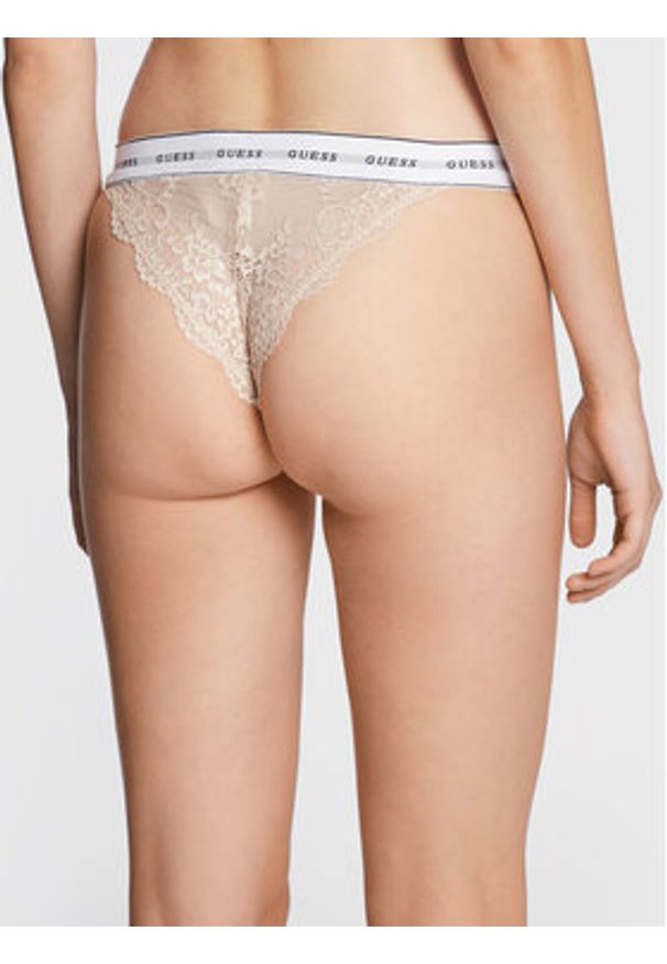Guess Figi brazylijskie Belle O97E01 KBBT0 Beżowy. Kolor: beżowy. Materiał: syntetyk