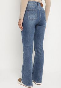 Born2be - Niebieskie Jeansy o Kroju Dzwonów z Wysokim Stanem Havea. Okazja: na co dzień. Stan: podwyższony. Kolor: niebieski. Wzór: aplikacja. Sezon: lato. Styl: casual, vintage, klasyczny #7