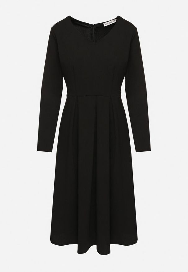 Born2be - Czarna Rozkloszowana Sukienka Wieczorowa ze Szpiczastym Dekoltem Temithiel. Okazja: na co dzień. Kolor: czarny. Materiał: jeans. Wzór: aplikacja. Typ sukienki: proste. Styl: wizytowy