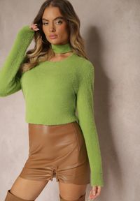 Renee - Zielony Golf z Chokerem i Wycięciem Temina. Okazja: na spotkanie biznesowe. Typ kołnierza: golf. Kolor: zielony. Długość rękawa: długi rękaw. Długość: długie. Styl: biznesowy, klasyczny