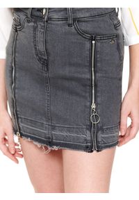 TOP SECRET - Spódnica mini z suwakami. Kolor: szary. Materiał: jeans, tkanina. Długość: krótkie. Sezon: wiosna, lato #3