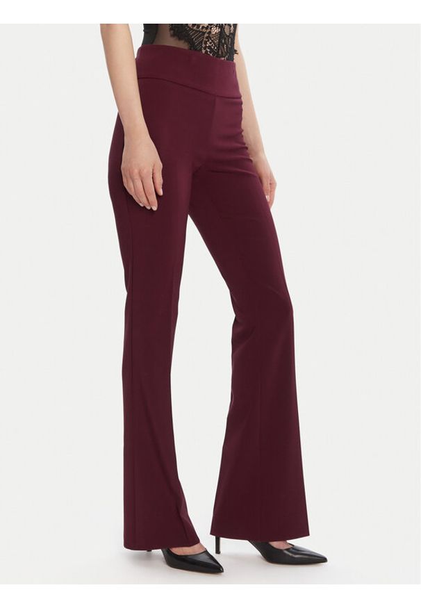Rinascimento Spodnie materiałowe CFC0125318003 Bordowy Flare Fit. Kolor: czerwony. Materiał: syntetyk