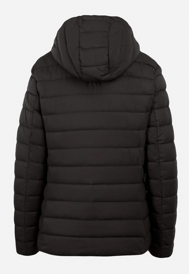 Born2be - Czarna Kurtka Pikowana Stelle. Okazja: na co dzień. Kolekcja: plus size. Kolor: czarny. Długość: długie. Wzór: gładki. Materiał: tkanina, materiał. Długość rękawa: długi rękaw. Sezon: zima, jesień. Styl: casual