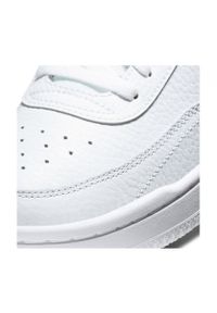 Buty Nike Court Vintage Premium W CW1067-100 białe. Okazja: na co dzień. Kolor: biały. Materiał: skóra, guma. Szerokość cholewki: normalna. Wzór: aplikacja, gładki. Sezon: lato, zima. Model: Nike Court. Sport: tenis #3