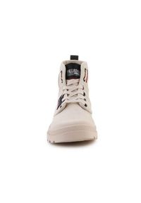 Buty do chodzenia damskie Palladium Pampa Hi Patch. Zapięcie: sznurówki. Kolor: beżowy. Materiał: materiał, syntetyk, tkanina. Szerokość cholewki: normalna. Sport: turystyka piesza