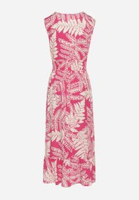 Born2be - Fuksjowa Wiskozowa Sukienka o Rozkloszowanym Kroju z Gumką w Pasie i Dekoltem w Serek Denesta. Okazja: na co dzień. Typ kołnierza: dekolt w serek. Kolor: różowy. Materiał: wiskoza. Styl: casual, elegancki, boho #7