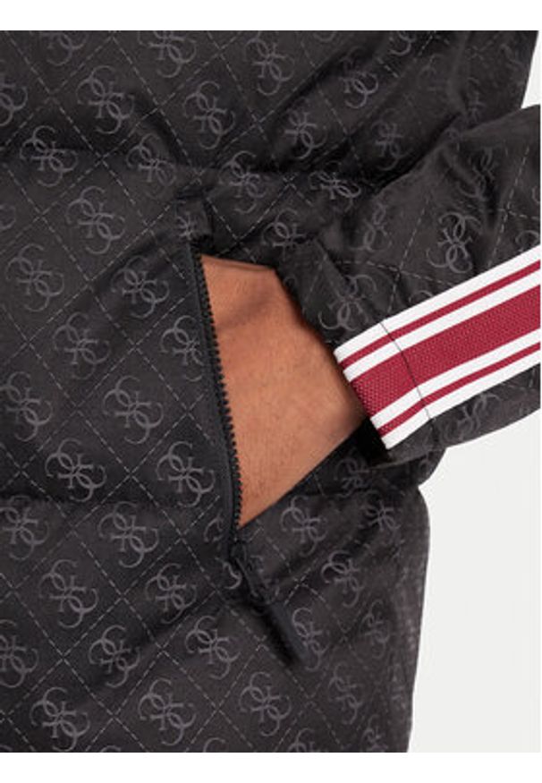 Guess Kurtka przejściowa Z5BL02 WFIQ2 Czarny Regular Fit. Kolor: czarny. Materiał: syntetyk