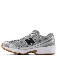 Buty dziecięce New Balance PZ740GB – szare. Kolor: szary. Materiał: syntetyk, materiał. Szerokość cholewki: normalna. Sezon: lato. Sport: turystyka piesza #2