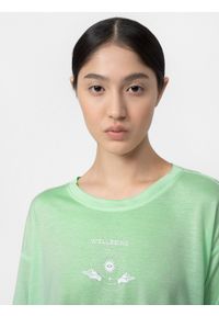 4f - T-shirt crop top oversize do jogi damski. Kolor: zielony. Materiał: dzianina, włókno. Sport: joga i pilates
