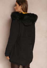 Renee - Czarno-Żółta Kurtka Dwustronna Pikowana z Kapturem z Futerkiem Armenia. Okazja: na co dzień. Typ kołnierza: kaptur. Kolor: czarny. Materiał: futro. Styl: elegancki, casual #3