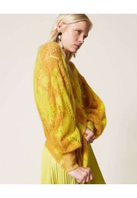 TwinSet - TWINSET - Ażurowy sweter w kwiatowy print. Kolor: żółty. Materiał: prążkowany. Wzór: ażurowy, kwiaty, nadruk #3