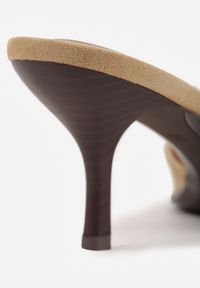 Renee - Beżowe Eleganckie Klapki VICES na Niskiej Szpilce z Imitacji Zamszu Hartar. Kolor: beżowy. Materiał: zamsz. Obcas: na obcasie. Styl: elegancki. Wysokość obcasa: średni #2