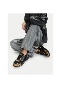 Sneakersy Versace Jeans Couture. Kolor: czarny #1