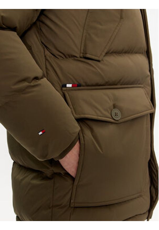 TOMMY HILFIGER - Tommy Hilfiger Kurtka zimowa Essential Rockie MW0MW33961 Khaki Regular Fit. Kolor: brązowy. Materiał: syntetyk. Sezon: zima