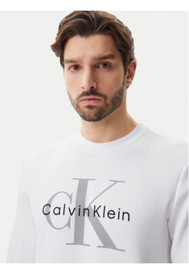 Calvin Klein Jeans Bluza LV040BM801 Biały Regular Fit. Kolor: biały. Materiał: bawełna