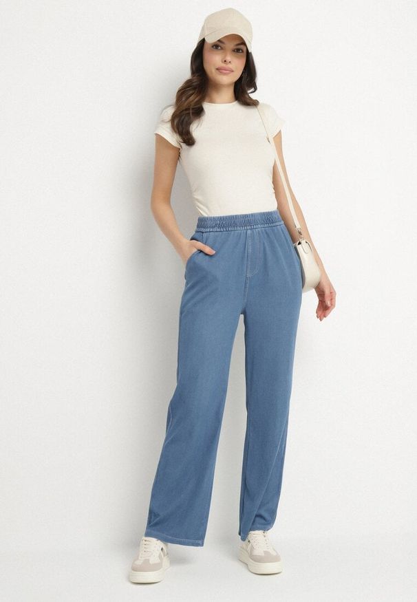 Born2be - Niebieskie Szerokie Spodnie z Wiskozą Bawełną Wysokim Stanem Imitujące Jeans Caldexis. Okazja: na co dzień. Stan: podwyższony. Kolor: niebieski. Materiał: jeans, bawełna, wiskoza. Styl: casual