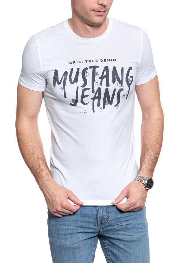 Mustang - MUSTANG T SHIRT Aaron C Print 1009531 2045. Wzór: nadruk