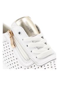 Sneakersy damskie Vinceza, ze skóry naturalnej licowej ażurowa cholewka zamek i sznurowanie lekka podeszwa, białe, 95402. Okazja: na co dzień. Zapięcie: sznurówki. Kolor: biały. Materiał: skóra. Szerokość cholewki: normalna. Wzór: ażurowy. Styl: elegancki, klasyczny, casual #3