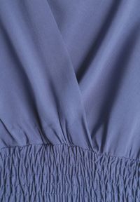 Renee - Granatowa Sukienka z Wiskozy Jadith. Okazja: na co dzień. Kolor: niebieski. Wzór: gładki. Typ sukienki: kopertowe. Materiał: wiskoza. Długość rękawa: krótki rękaw. Sezon: lato. Styl: casual. Długość: mini #2