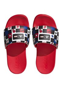 Adidas - Klapki adidas Adilette Comfort Spiderman K Jr HP7758 czerwone. Kolor: czerwony. Materiał: syntetyk, materiał. Wzór: motyw z bajki