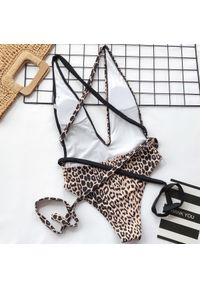 Intica - Jednoczęściowy strój kąpielowy z głębokim dekoltem Toyomi. Materiał: materiał #4