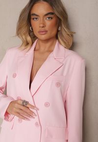 Renee - Różowa Marynarka Dwurzędowa z Usztywnionymi Ramionami Emivori. Okazja: na co dzień. Kolor: różowy. Materiał: jeans. Styl: elegancki, casual