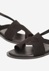 Born2be - Czarne Sandały Vices w Stylu Japonek Melavella. Okazja: na co dzień. Zapięcie: sprzączka. Kolor: czarny. Sezon: lato. Styl: casual #6