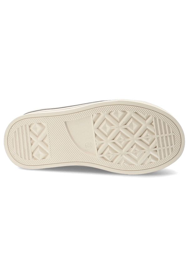 Sneakersy damskie GOE, cholewka ze skóry licowej z zaokrąglonym noskiem na solidnej podeszwie, białe, TT2N4072. Okazja: na co dzień. Kolor: biały. Materiał: skóra. Szerokość cholewki: normalna. Obcas: na platformie. Sport: turystyka piesza