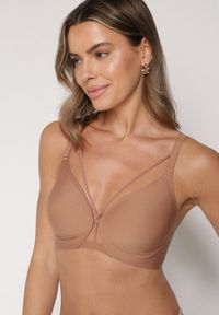 Born2be - Brązowy Biustonosz z Ozdobnymi Paskami Zetessa. Kolor: brązowy. Materiał: jeans. Wzór: paski #1