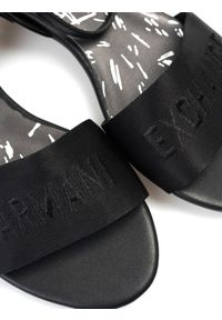 Armani Exchange Sandały | XDP003 XV138 | Kobieta | Czarny. Nosek buta: okrągły. Kolor: czarny. Materiał: tkanina, skóra ekologiczna