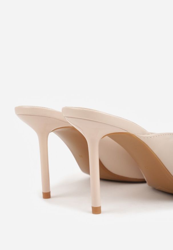 Renee - Beżowe Klapki na Szpilce z Wyciętą Cholewką Ariesona. Nosek buta: otwarty. Kolor: beżowy. Sezon: lato. Obcas: na szpilce. Styl: elegancki. Wysokość obcasa: średni