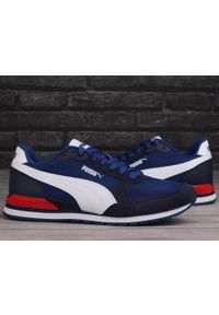 Puma - Buty męskie miejskie do chodzenia ST RUNNER V3 NL. Zapięcie: sznurówki. Kolor: czerwony, biały, niebieski, wielokolorowy. Materiał: syntetyk, materiał, tkanina, mesh, skóra ekologiczna. Szerokość cholewki: normalna. Sport: turystyka piesza