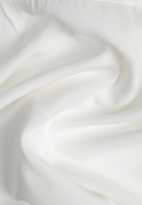 Born2be - Biała Wiskozowa Spódnica Maxi Rozkloszowana z Paskami Saosa. Okazja: na co dzień. Kolor: biały. Materiał: wiskoza. Wzór: paski. Styl: klasyczny, casual #4