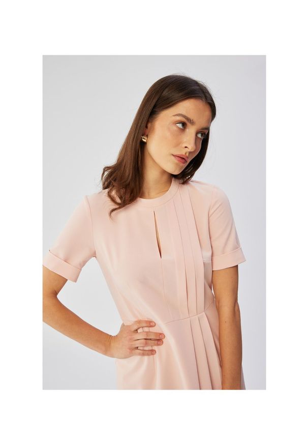 Stylove - Elegancka sukienka midi z ozdobnymi zakładkami fioletowa. Kolor: fioletowy. Styl: elegancki. Długość: midi