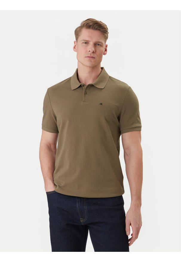 Calvin Klein Jeans Polo LV040EM269 Khaki Regular Fit. Typ kołnierza: polo. Kolor: brązowy. Materiał: bawełna